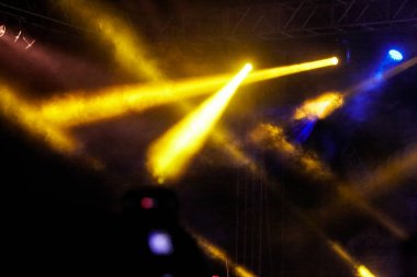 konser ışık gösterisi