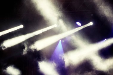 konser ışık gösterisi