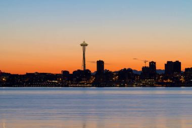 Seattle manzarası siluet gündoğumu
