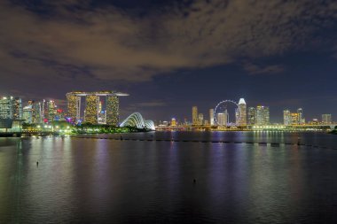Marina Bay, Singapur gece manzarası
