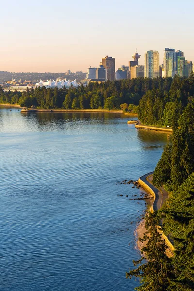 Seawall along Stanley Park in Vancouver BC Canada — Stock Photo, Image