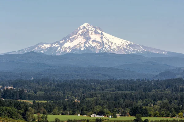 Mount Hood v létě v Portlandu Oregon — Stock fotografie