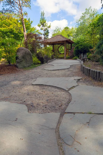 鶴島日本庭園のガゼボ — ストック写真