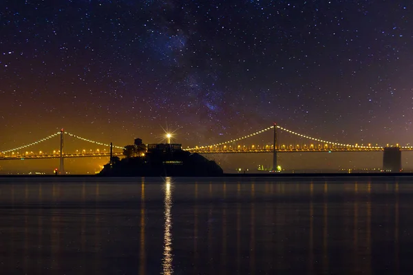 Pulau Alcatraz Di bawah Langit Malam Berbintang di San Francisco California — Stok Foto