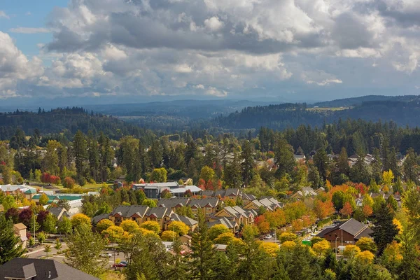 Casas em Happy Valley Oregon durante a época de outono — Fotografia de Stock