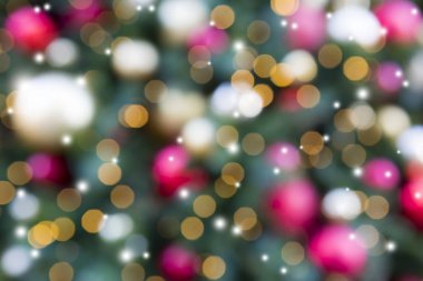 Noel tatil ağacı süsle Bokeh Sparkles ile bulanık