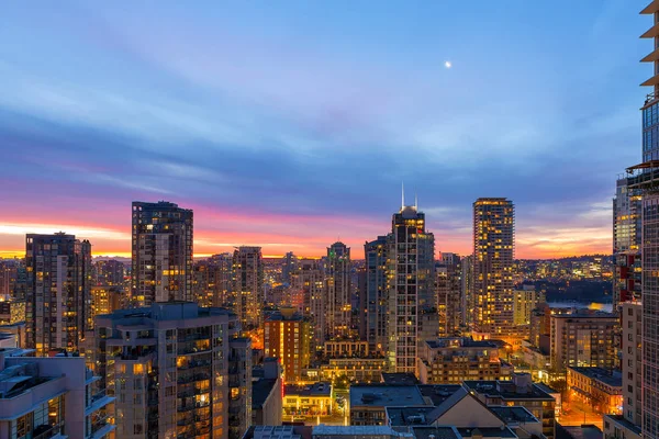 Şehir Vancouver Bc gündoğumu Kanada Condominium binalar — Stok fotoğraf