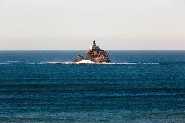 Tillamook Rock Lighthouse on a Calm Day — Stock Photo, Image