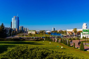 Minsk, Belarus. İnanılmaz manzara, muhteşem Nemiga manzarası. Minsk 'in şehir merkezi.