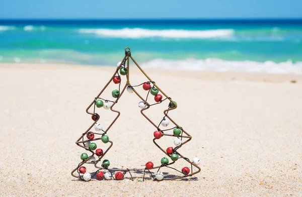 Malé kovové vánoční stromeček — Stock fotografie