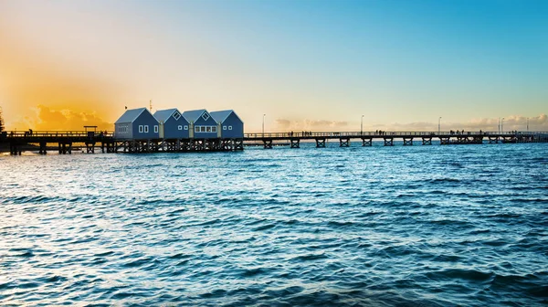 西オーストラリア州の有名な木製バッセルトン桟橋 — ストック写真