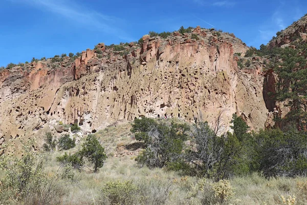 Trilhas e ruínas no Monumento Nacional Bandelier, Novo México — Fotografia de Stock