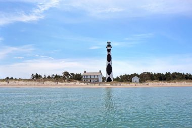 Kuzey arabasının güney kıyısındaki Cape Gözcü Feneri