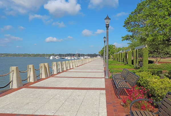 Promenade on the waterfront of Beaufort, South Carolina — Stockfoto