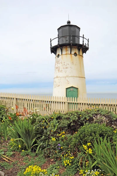 Point Montara Nebelsignal Und Lichtstation Kalifornischen Highway Mit Frühlingsblumen Einem — Stockfoto