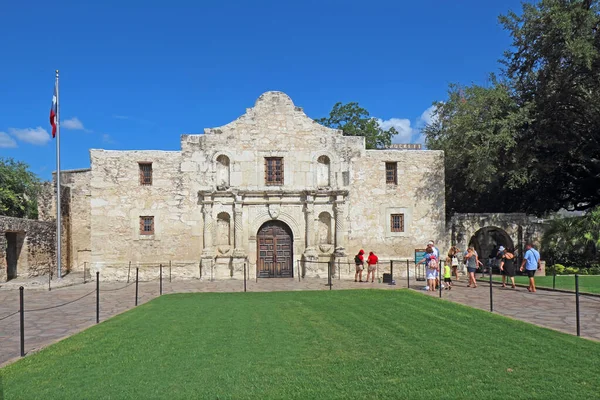 San Antonio Texas Agosto 2017 Turistas Visitan Capilla Misión Alamo Imagen De Stock