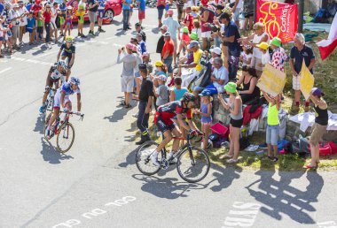 Grup bisikletçiler Col du Glandon - Fransa Bisiklet Turu 2015 tarihinde