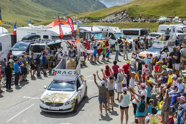 RAGT Semences Caravana en los Alpes - Tour de France 2015 — Foto de Stock