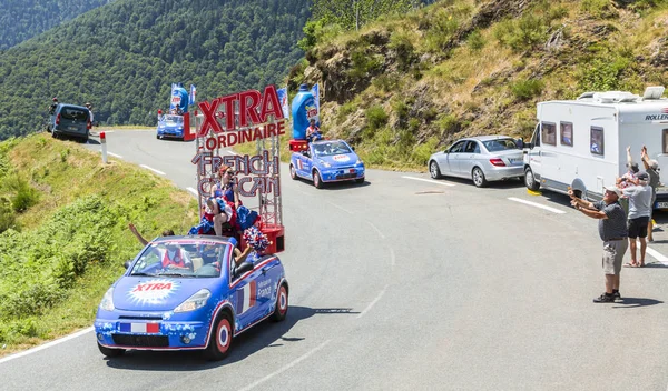 X-tra całkowitą przyczepy kempingowej w Pirenejach góry - Tour de France 2015 — Zdjęcie stockowe