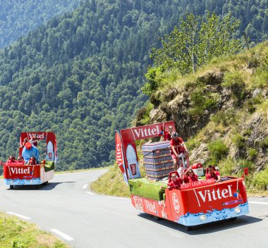 Vittel Karavanı Pirenes Dağlarında - Fransa Turu 2015