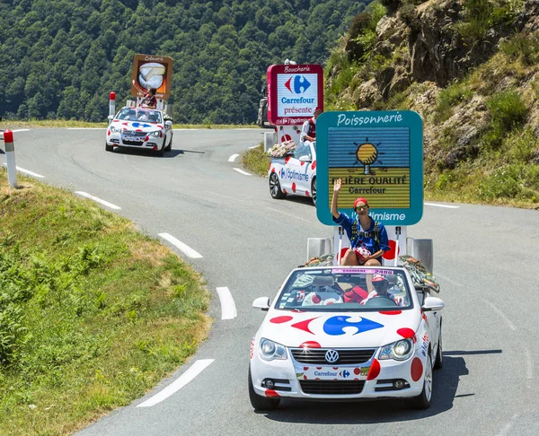 Carrefour Caravan in Pyrenees Mountains - Tour de France 2015 — Stock Photo, Image