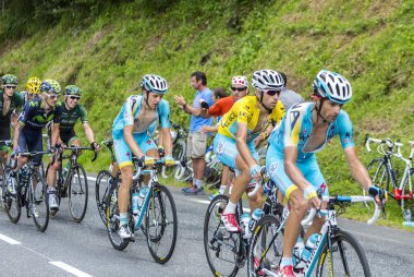 Bisikletçi Vincenzo Nibali sarı mayoyu - Fransa Bisiklet Turu 20