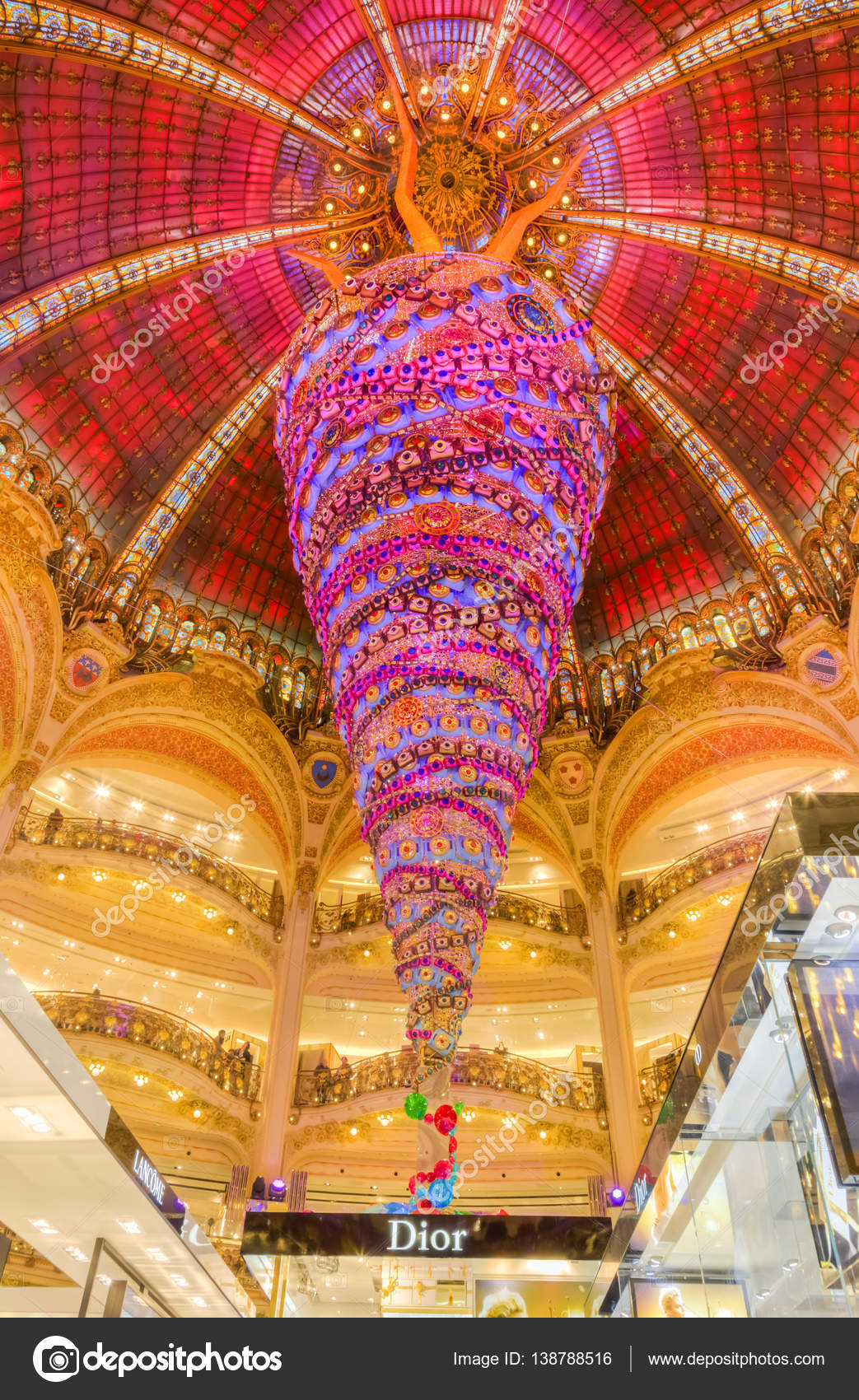 Weihnachtsdekoration In Galeries Lafayette Paris