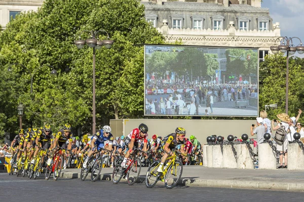 Το Peloton στο Παρίσι - Tour de France 2016 — Φωτογραφία Αρχείου