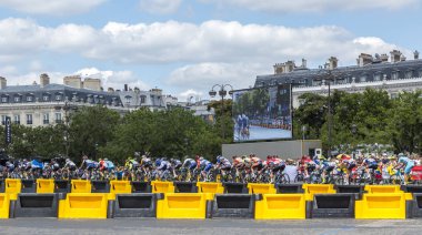 Paris - Le Tour de France 2 tarafından La ders kadınsı Peloton