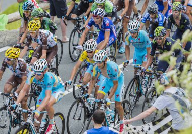 Sarı mayoyu Peloton - Tour de France 2014 yılında