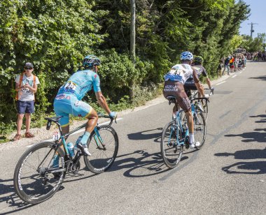 Grup bisiklet üzerinde Mont Ventoux - Fransa Bisiklet Turu 2016