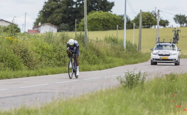 Bisiklet süren bisikletçi 