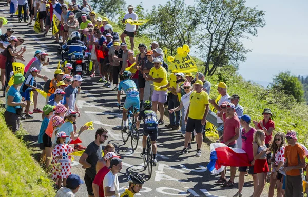 Two Cyclists on Grand Colombier - Tour de France 2016 — Stock Photo, Image