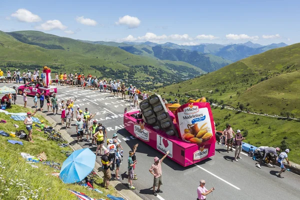 St. Michel Madeleines Karaván - Tour de France 2014 — Stock Fotó