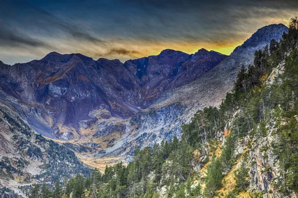 Neouvielle Massif Pirene Dağları'nda — Stok fotoğraf