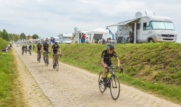 Grupo de ciclistas junior - Tour de Francia 2015 — Foto de Stock