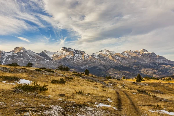 Kışın kar olmadan dağ — Stok fotoğraf