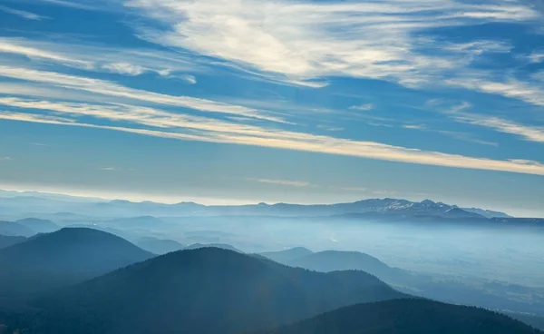 Paisaje volcánico al anochecer —  Fotos de Stock