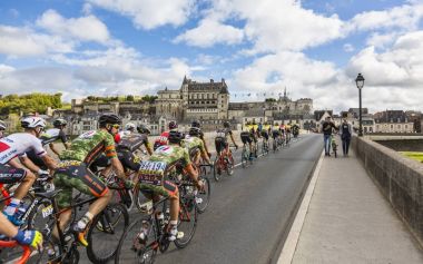 Peloton ve Amboise Chateau-Paris-Tours 2017