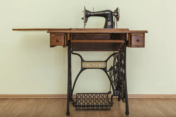 Cantor máquina de costura — Fotografia de Stock