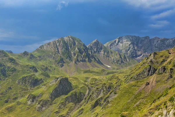 Landschaft in den Pyrenäen — Stockfoto