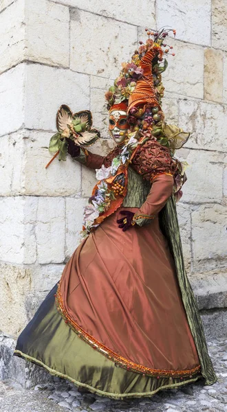 Förtäckt Person - Annecy venetianska karnevalen 2013 — Stockfoto