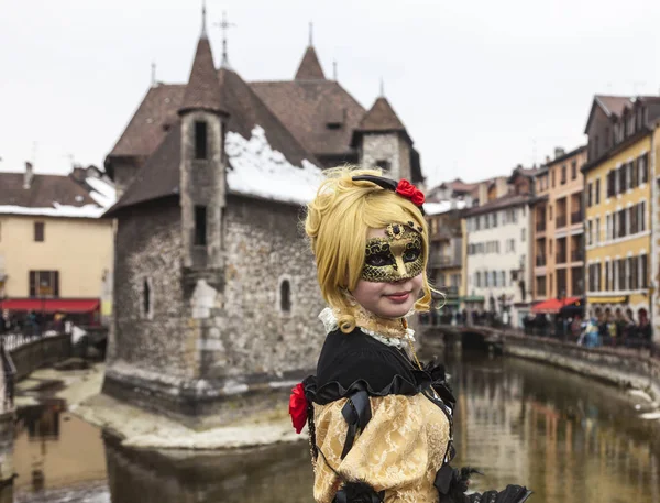 Rejtett személy - Annecy velencei karnevál 2013 — Stock Fotó