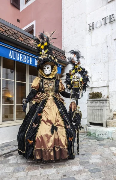 Persona disfrazada - Carnaval veneciano de Annecy 2013 —  Fotos de Stock