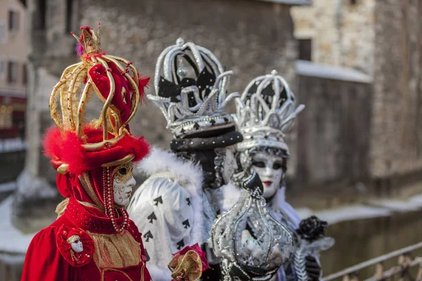 Bir grup gizli insan - Annecy Venedik Karnavalı 2013 — Stok fotoğraf