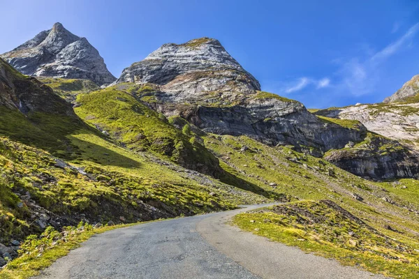 Der Weg zum Troumousenzirkus - Pyrenäen — Stockfoto