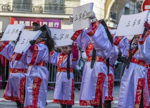 Retrato de niña china - Desfile de Año Nuevo chino, París 20 — Foto de Stock