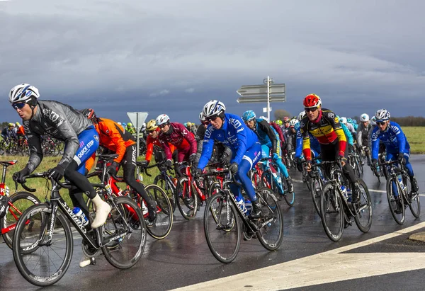 Peloton - Paris-Nice 2017 — Stok fotoğraf