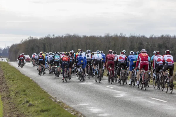 Das feld - paris-nice 2018 — Stockfoto