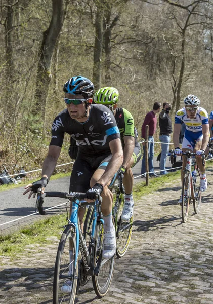 Den cyklist Andrew Fenn i skogen av Arenberg - Paris Roubaix — Stockfoto